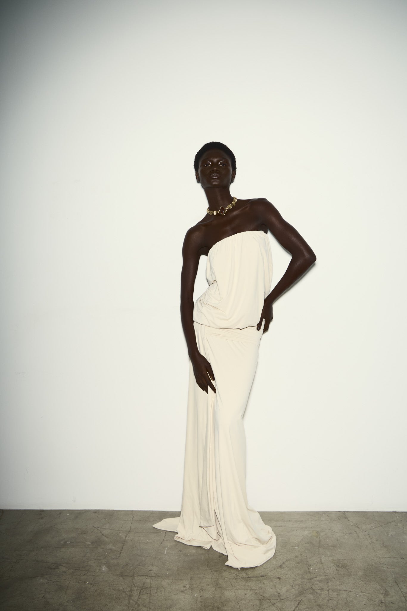 VESTIDO TOMARA QUE CAIA CURTO-5