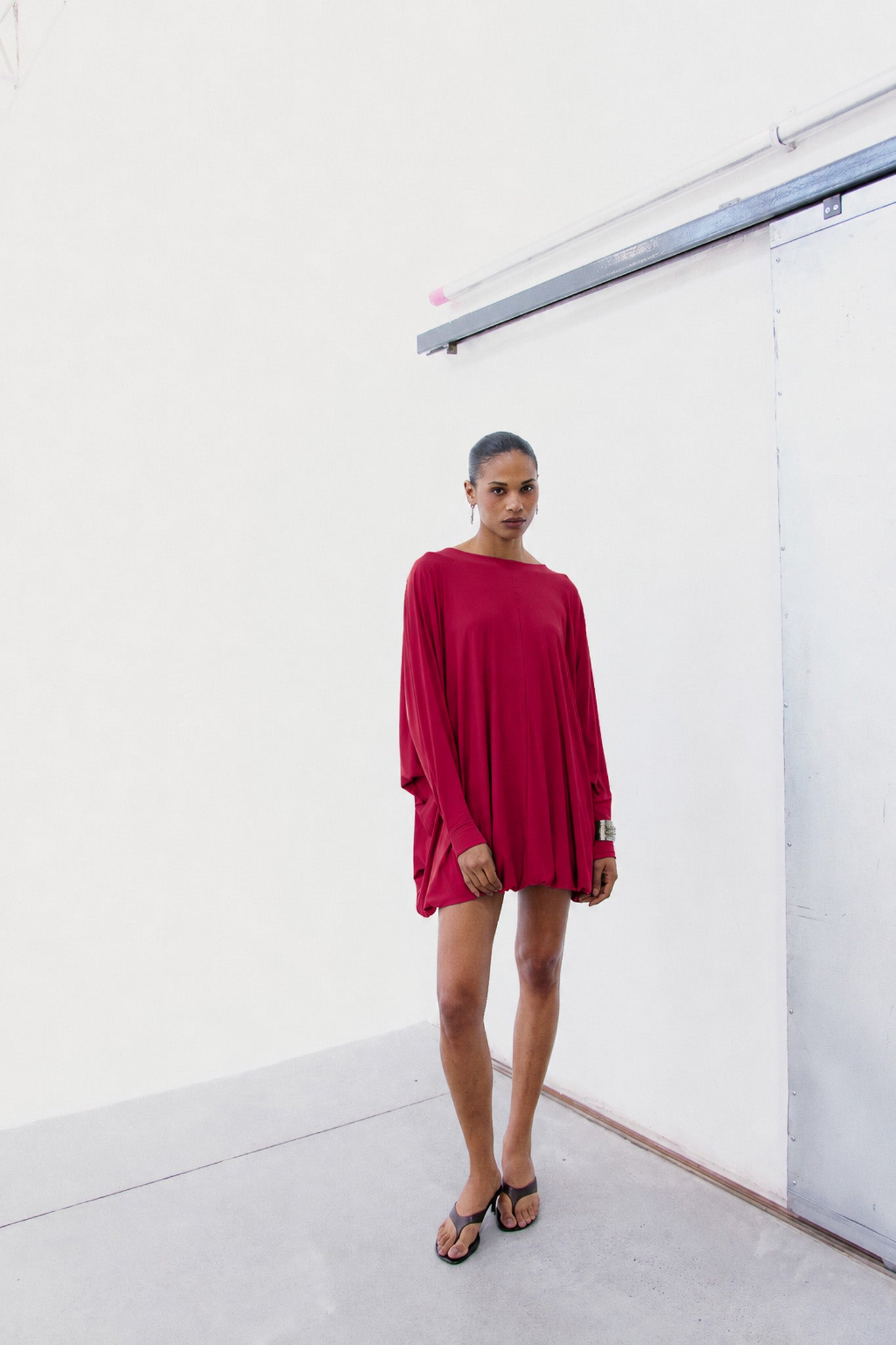 PRÉ-VENDA VESTIDO CURTO OVER COM MANGA MORCEGO-2