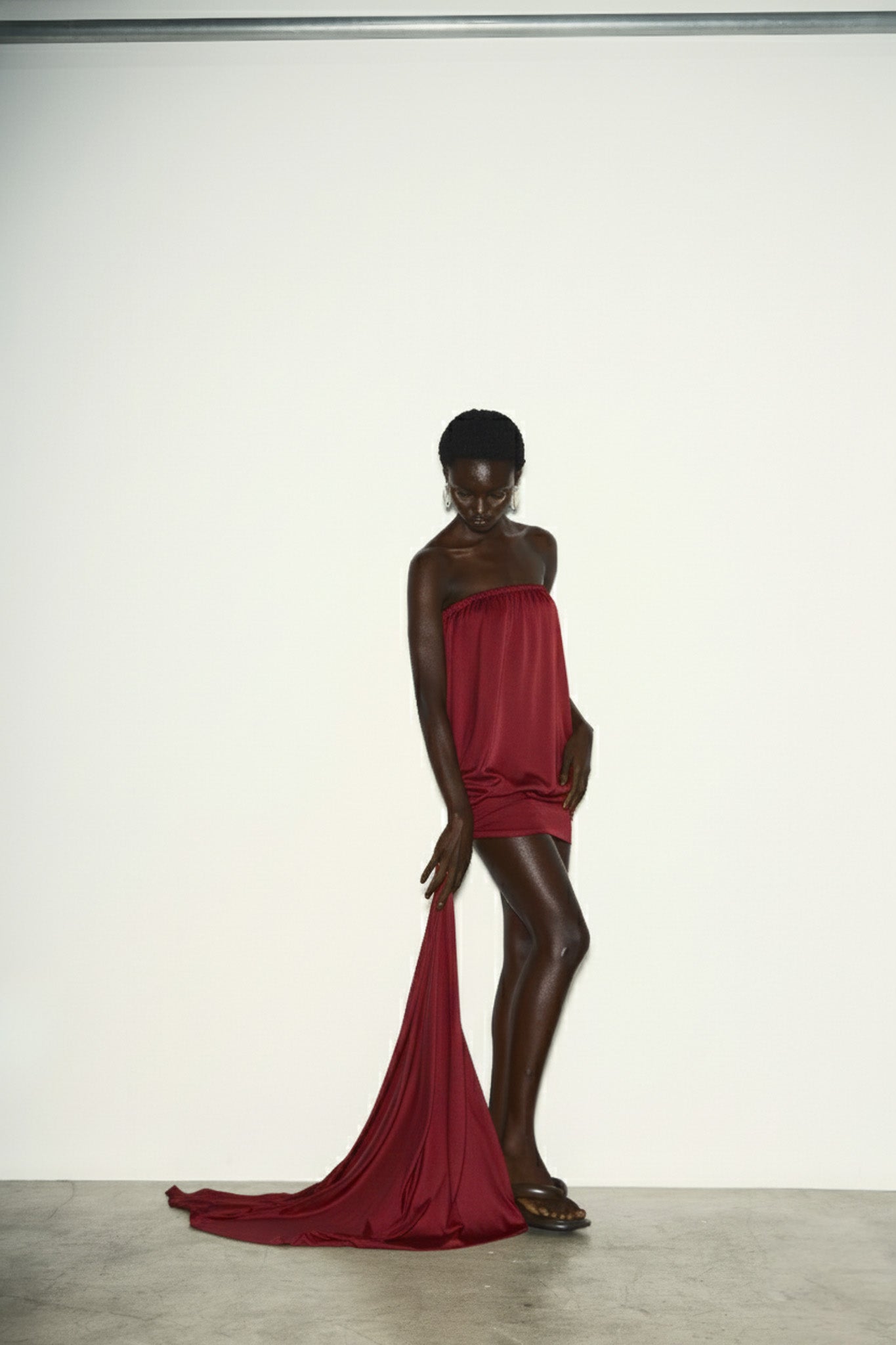 VESTIDO TOMARA QUE CAIA CURTO-7