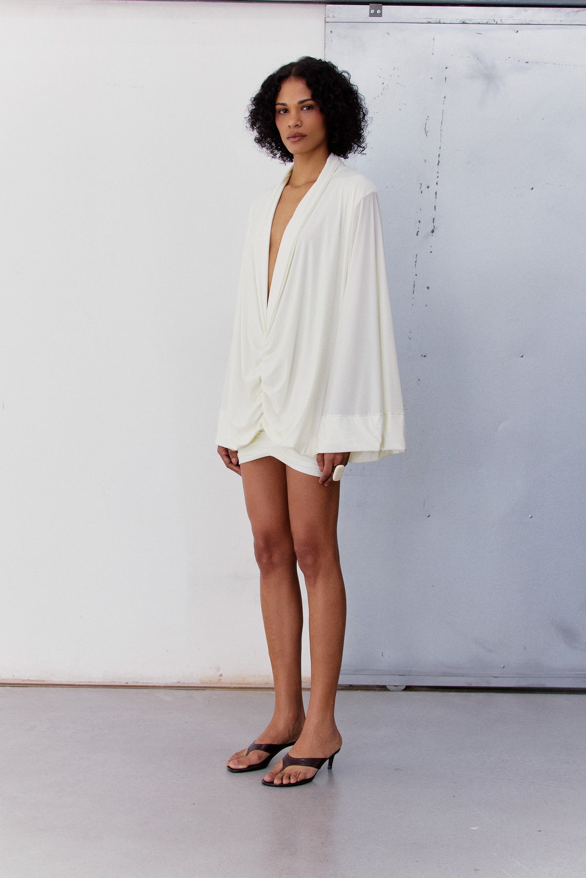 VESTIDO ESTILO KIMONO COM PALA DE SUSTENTAÇÃO-13