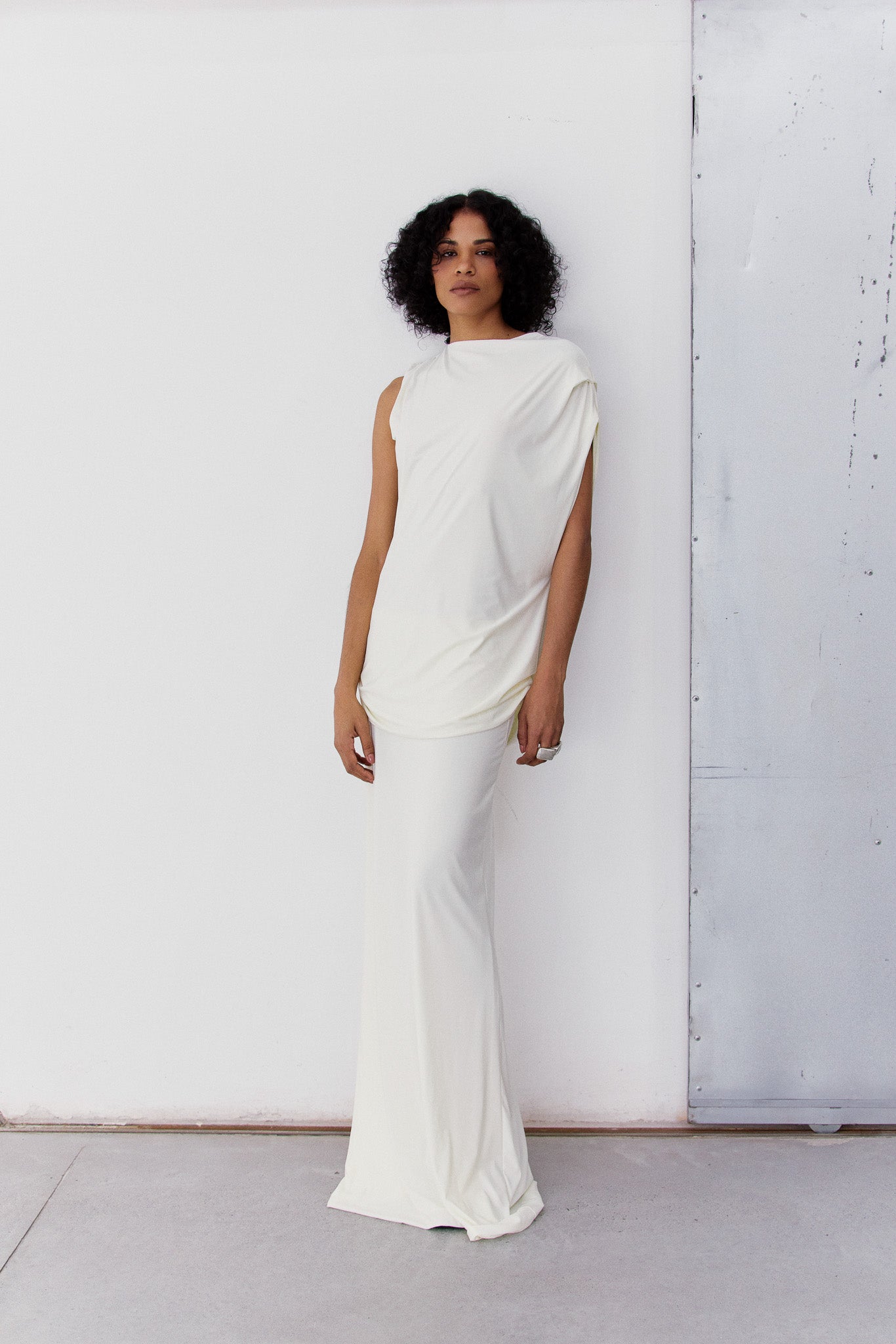VESTIDO CURTO COM PREGAS