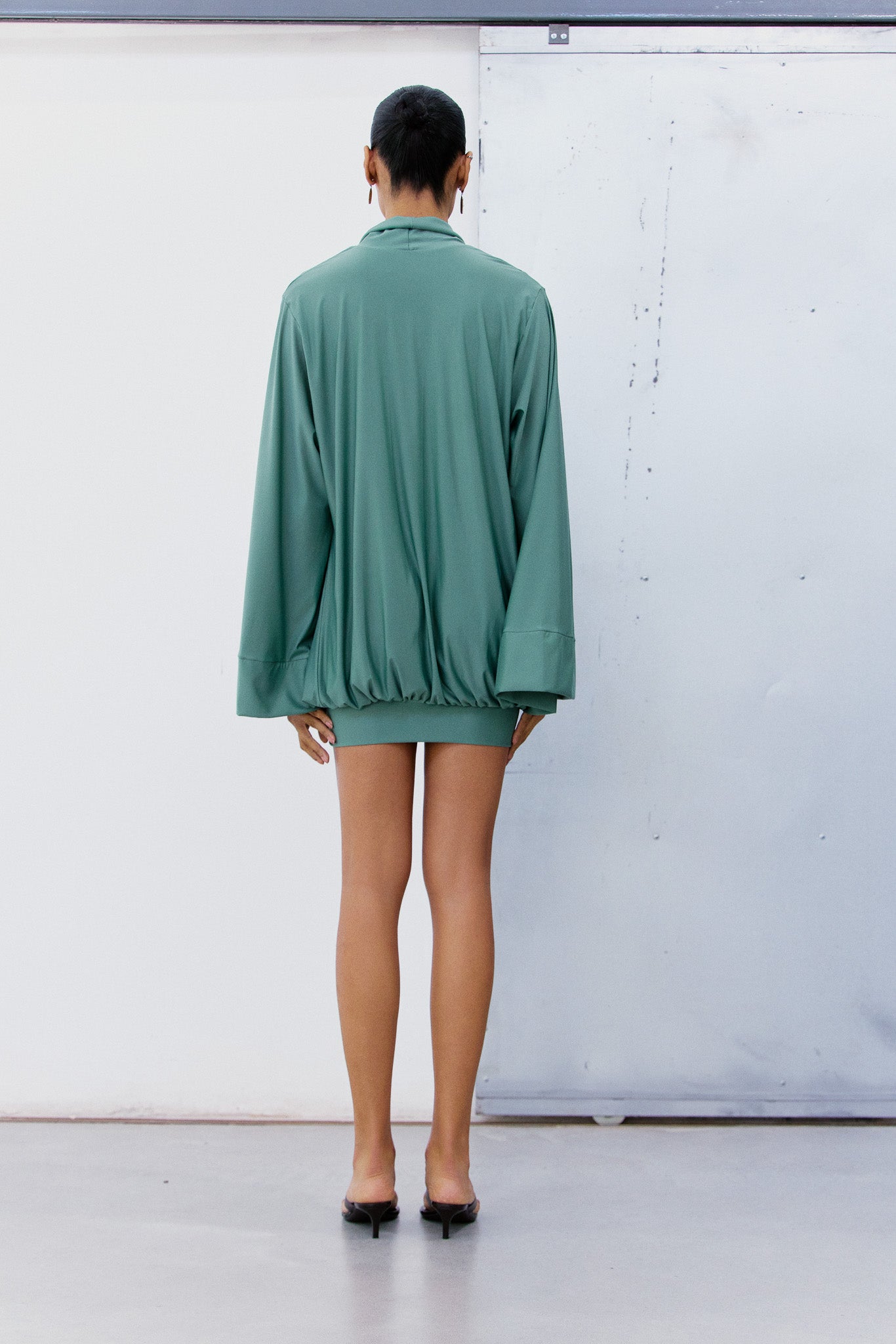VESTIDO CURTO ESTILO KIMONO-5