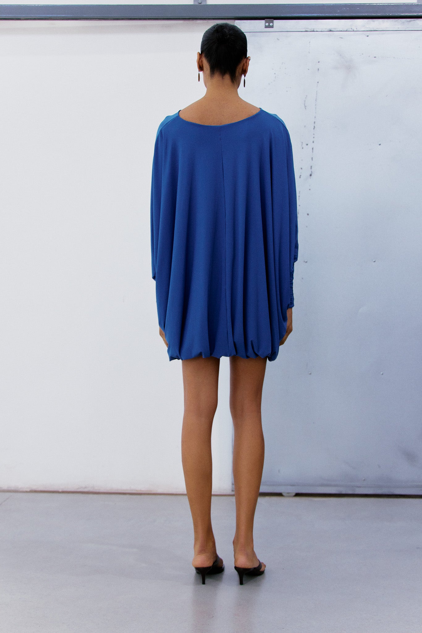 PRÉ-VENDA VESTIDO CURTO OVER COM MANGA MORCEGO-6
