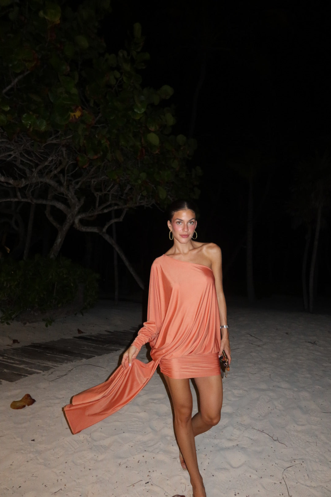 VESTIDO COM PALA NA BARRA-11